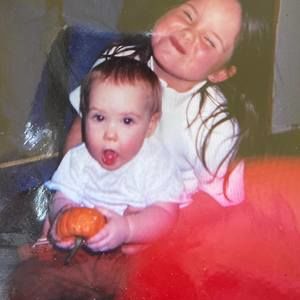 Meet your Posher, Hali